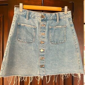 Zara denim skirt - like new!